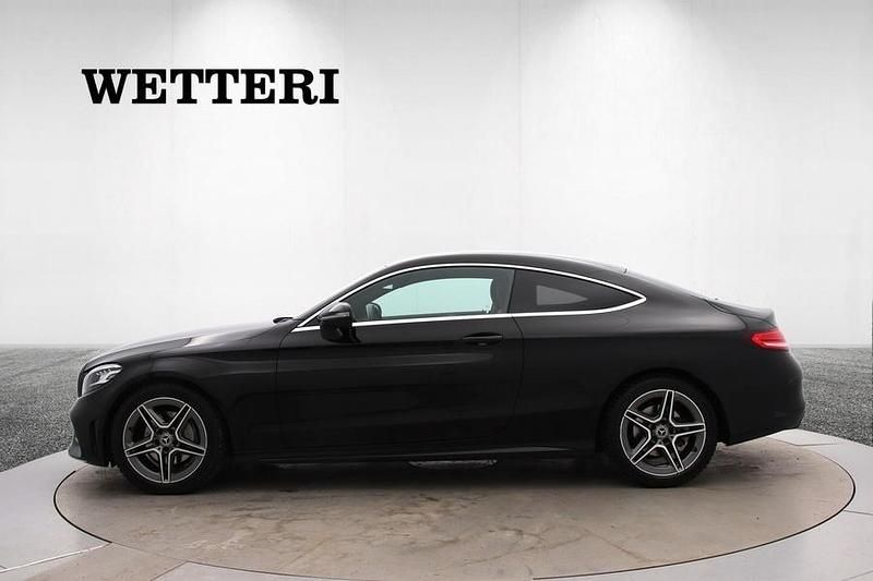 Käytetty Mercedes C200 AMG line 184 HP (135 kW) 2022 Musta Coupe - kaksiovinen