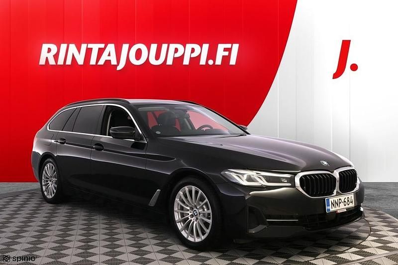 Käytetty BMW 530e 292 HP (214 kW) 2021 Musta Farmari