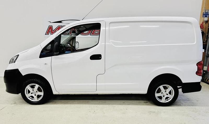 Käytetty Nissan NV200 90 HP (66 kW) 2013 Tila-auto