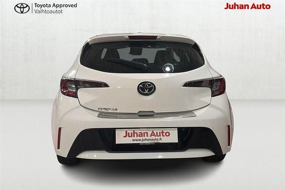 Käytetty Toyota Corolla Multidrive S 116 HP (85 kW) 2020 Valkoinen Viistoperä