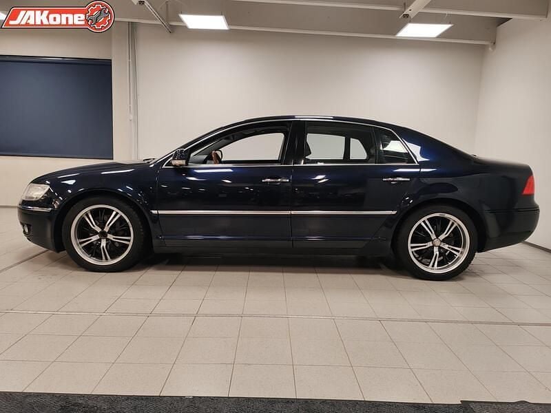 Käytetty VW Phaeton 241 HP (177 kW) 2003 Sedan