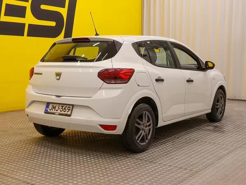 Käytetty Dacia Sandero Essentiel 91 HP (66 kW) 2021 Viistoperä