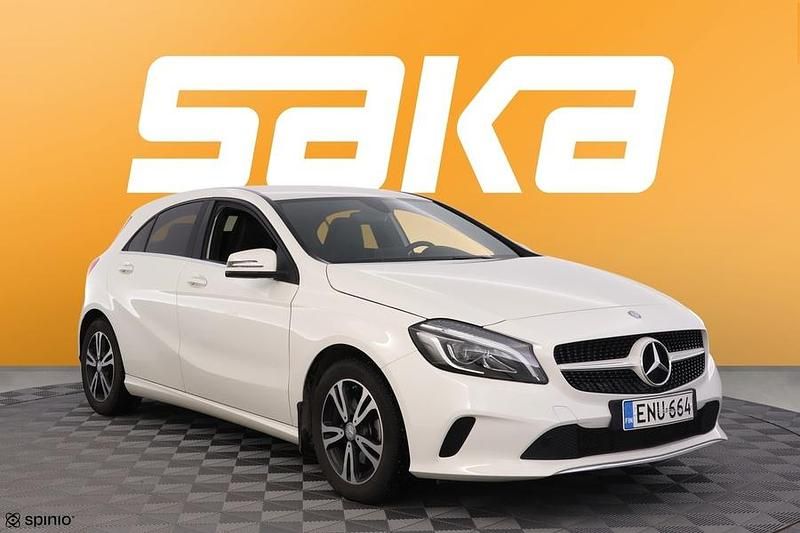 Käytetty 2015 Mercedes A180 Edition Viistoperä | 18 900 € (Perustarjous) - Kuva 1/3