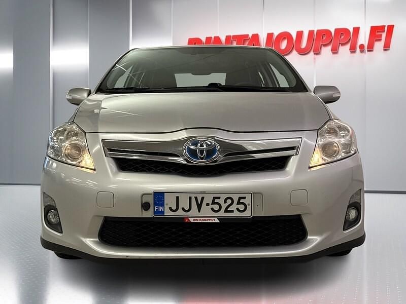 Käytetty Toyota Auris Hybrid Plus 99 HP (72 kW) 2013 Viistoperä