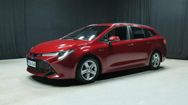 Punainen Käytetty 2019 Toyota Corolla Active Farmari | 21 500 € (Perustarjous) - Kuva 1/3