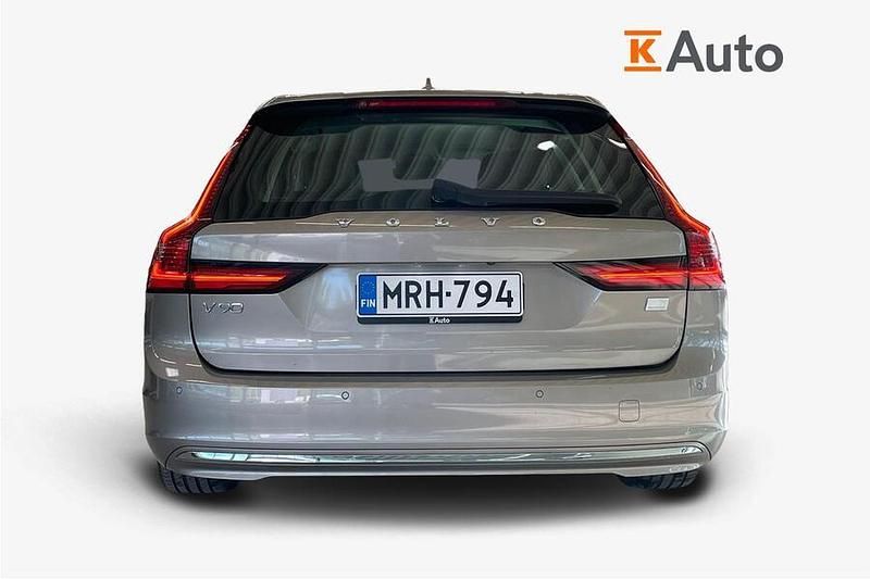 Käytetty Volvo V90 Inscription 350 HP (257 kW) 2021 Farmari