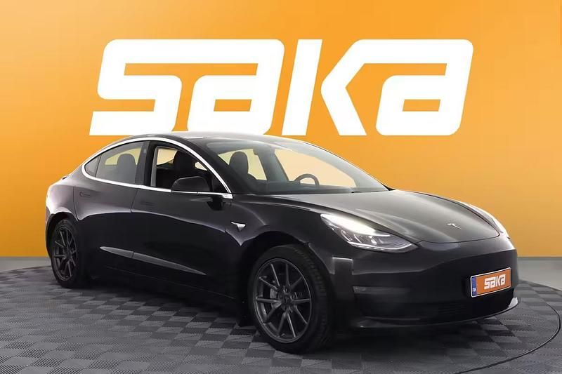 Käytetty 2019 Tesla Model 3 Standard Range Sedan | 17 890 € (Perustarjous) - Kuva 1/4