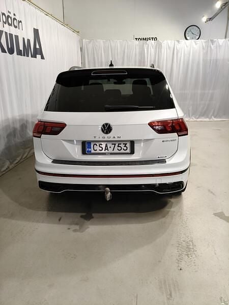 Käytetty VW Tiguan R-line 150 HP (110 kW) 2021 Valkoinen Katumaasturi