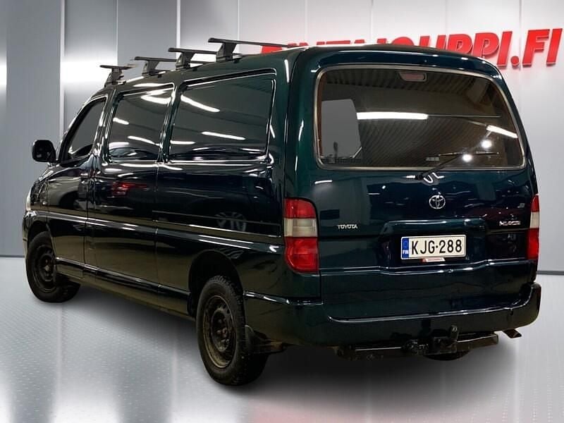 Käytetty Toyota HiAce 117 HP (86 kW) 2007 Van