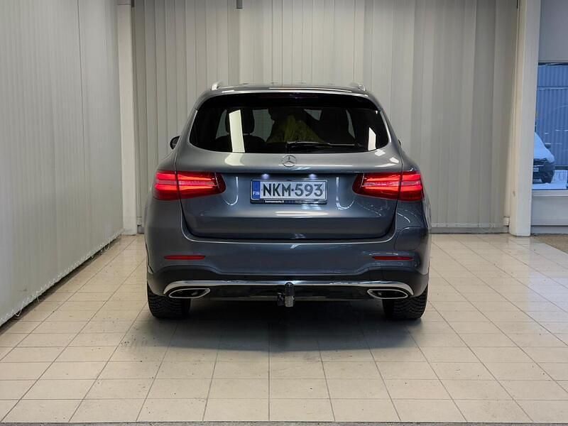 Käytetty Mercedes GLC350 Business 320 HP (235 kW) 2016 Harmaa Katumaasturi