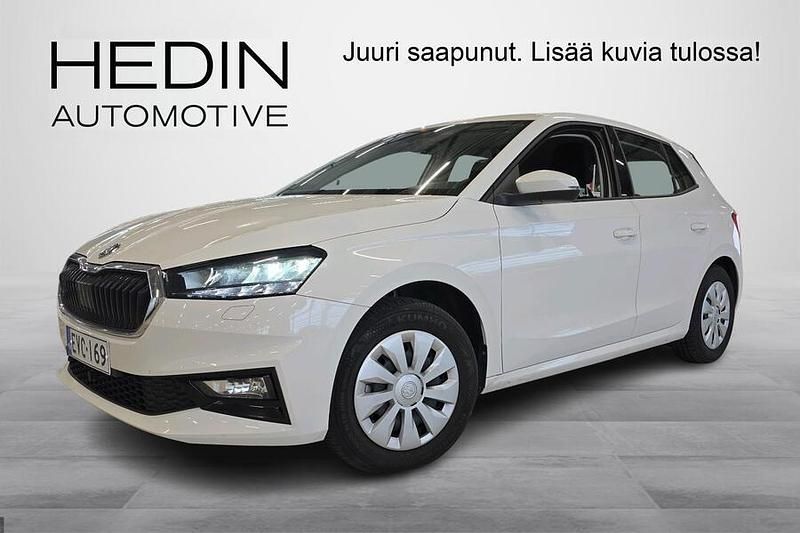 Valkoinen Käytetty 2024 Skoda Fabia Active Viistoperä | 19 990 € (Hieman kallis) - Kuva 1/4