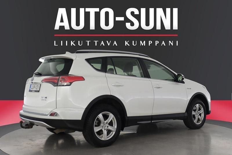 Käytetty Toyota RAV4 Hybrid Active 155 HP (114 kW) 2016 Katumaasturi