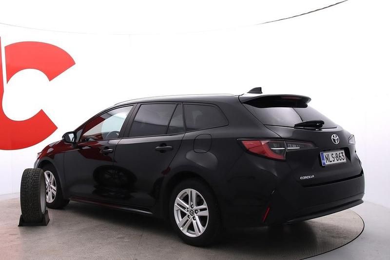 Käytetty Toyota Corolla Edition 116 HP (85 kW) 2019 Musta Farmari