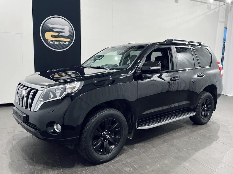 Musta Käytetty 2016 Toyota Land Cruiser Premium Katumaasturi | 56 900 € (Perustarjous) - Kuva 1/4