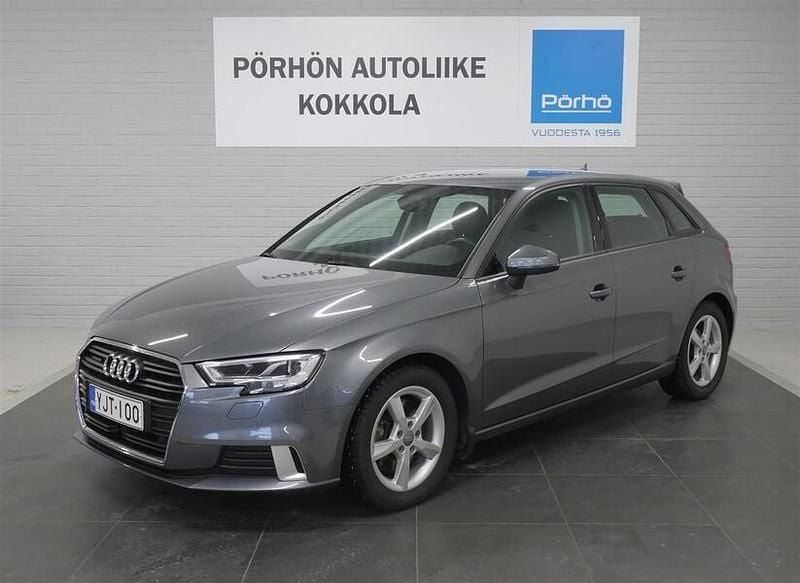 Käytetty Audi A3 Sportback Business 190 HP (139 kW) 2018 Harmaa Viistoperä
