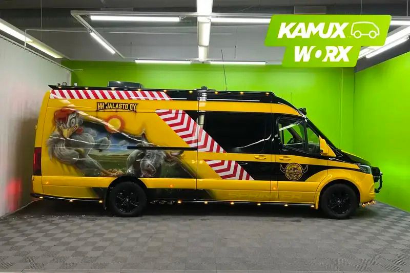 Käytetty Mercedes Sprinter 190 HP (139 kW) 2022 Keltainen / beige Van