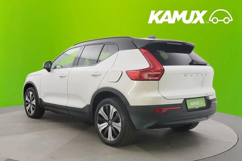 Käytetty Volvo XC40 Core 300 kW (408 HP) 2023 Valkoinen Katumaasturi