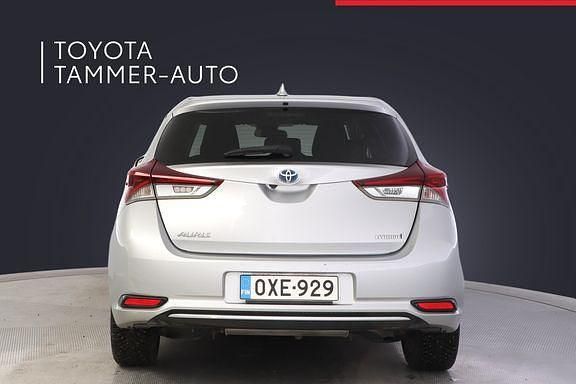 Käytetty Toyota Auris Active 98 HP (72 kW) 2018 Hopea Viistoperä
