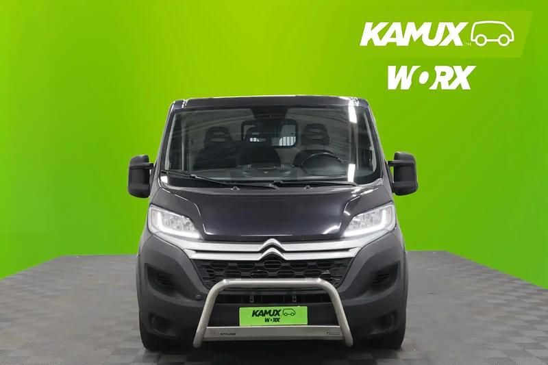 Käytetty Citroën Jumper 163 HP (119 kW) 2018 Musta Tila-auto