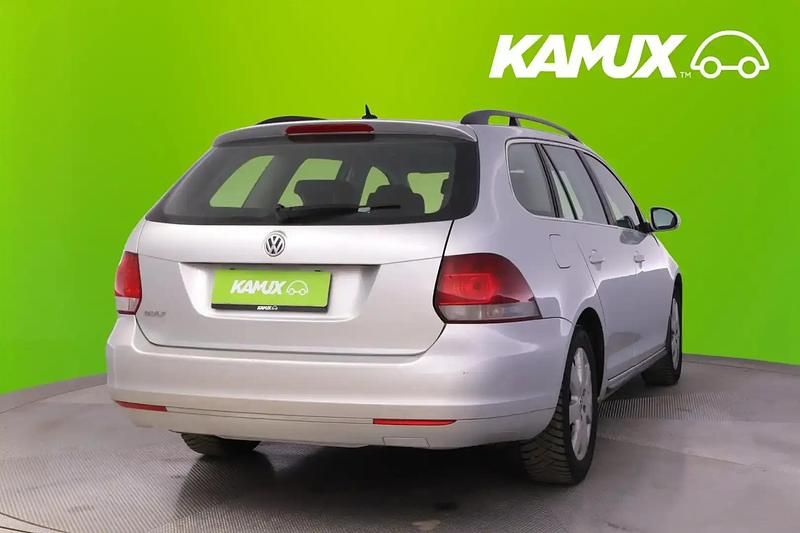 Käytetty VW Golf Comfortline 102 HP (75 kW) 2010 Hopea / harmaa Farmari