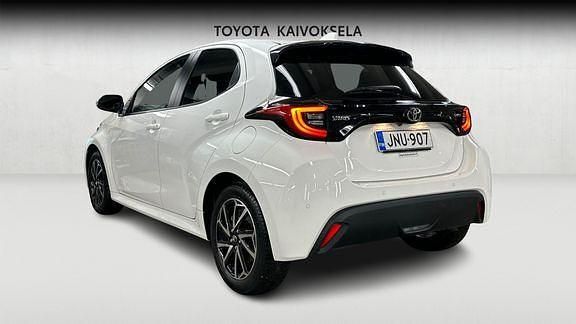 Käytetty Toyota Yaris Style 114 HP (83 kW) 2025 Valkoinen Viistoperä