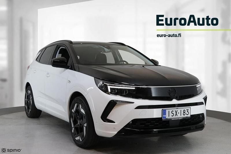 Käytetty Opel Grandland X GSe 301 HP (221 kW) 2023 Valkoinen Katumaasturi
