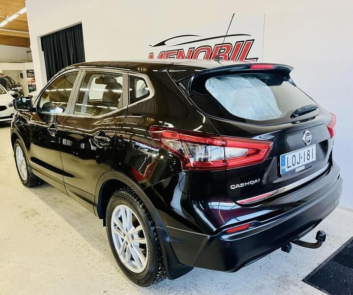 Käytetty Nissan Qashqai Acenta 116 HP (85 kW) 2018 Katumaasturi