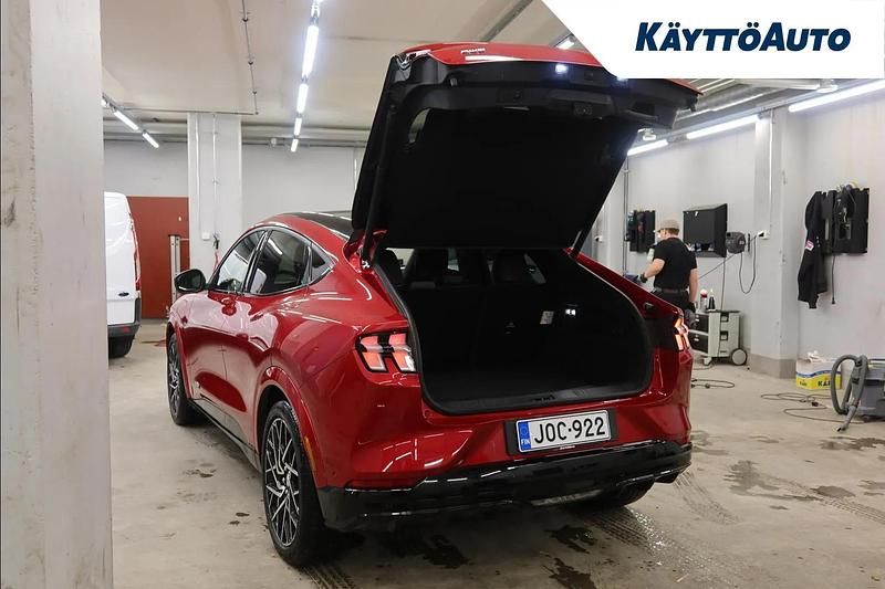 Käytetty Ford Mustang Mach-E GT 358 kW (487 HP) 2025 Punainen Katumaasturi