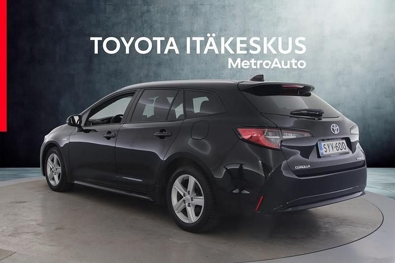 Käytetty Toyota Corolla Active 122 HP (89 kW) 2021 Musta Farmari