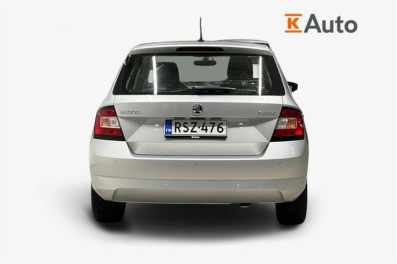 Käytetty Skoda Fabia Drive 75 HP (55 kW) 2017 Harmaa Viistoperä