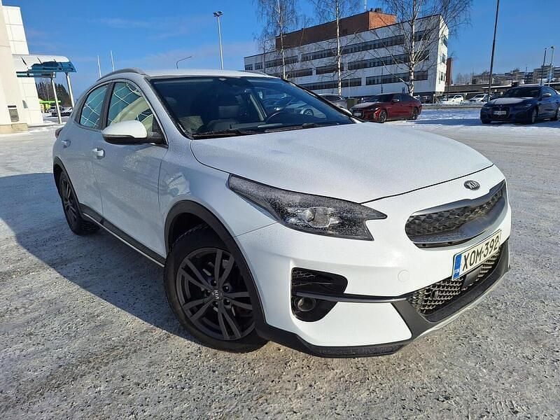 Käytetty Kia XCeed Premium 140 HP (102 kW) 2021 Valkoinen Katumaasturi