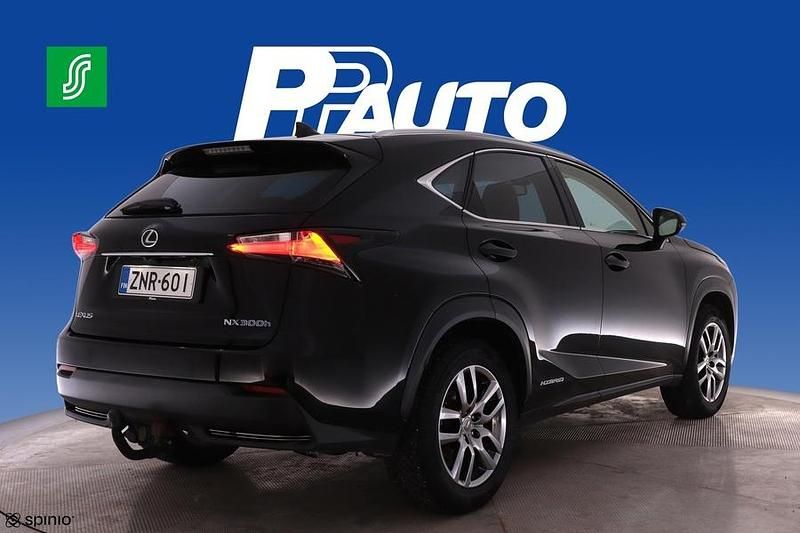 Käytetty Lexus NX300h Executive Line 155 HP (114 kW) 2015 Katumaasturi