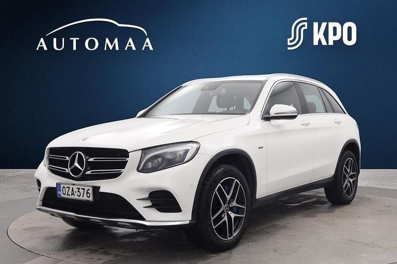 Käytetty Mercedes GLC350 Business 287 HP (211 kW) 2017 Valkoinen Katumaasturi