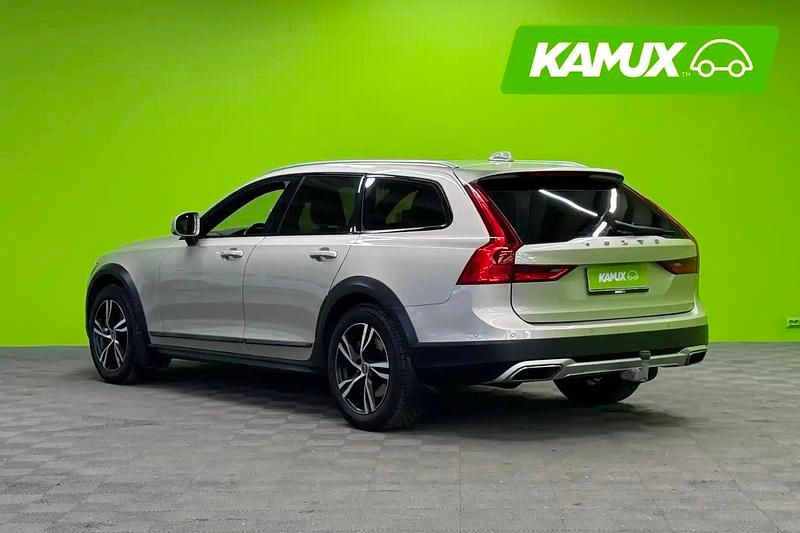 Käytetty Volvo V90 CC Business Edition 190 HP (139 kW) 2017 Farmari