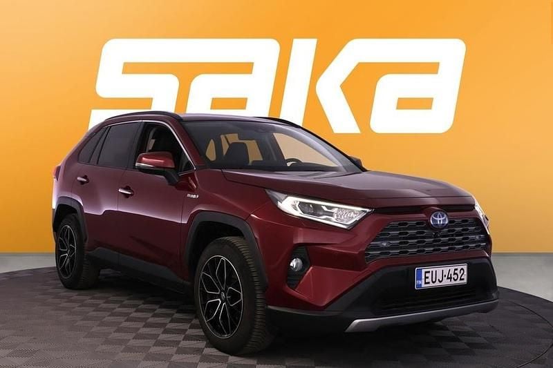 Käytetty Toyota RAV4 Hybrid Premium 222 HP (163 kW) 2019 Katumaasturi