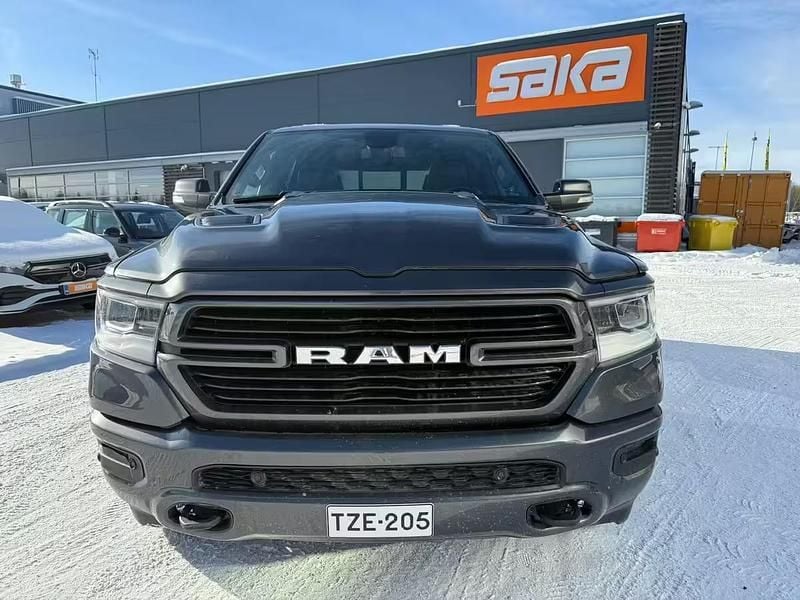Käytetty Dodge Ram 401 HP (294 kW) 2019 Nouto