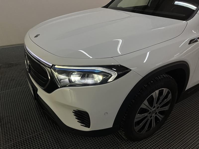 Käytetty Mercedes EQB350 Advanced 214 kW (292 HP) 2023 Valkoinen Katumaasturi