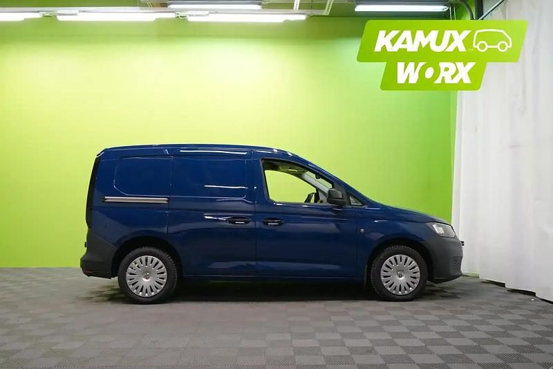 Käytetty VW Caddy 122 HP (89 kW) 2021 Sininen Tila-auto