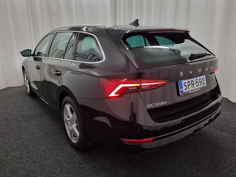Käytetty Skoda Octavia Style 204 HP (150 kW) 2023 Farmari