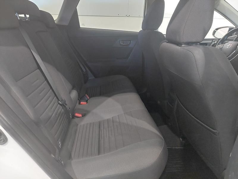 Käytetty Toyota Auris Touring Sports Active 99 HP (72 kW) 2016 Valkoinen Farmari