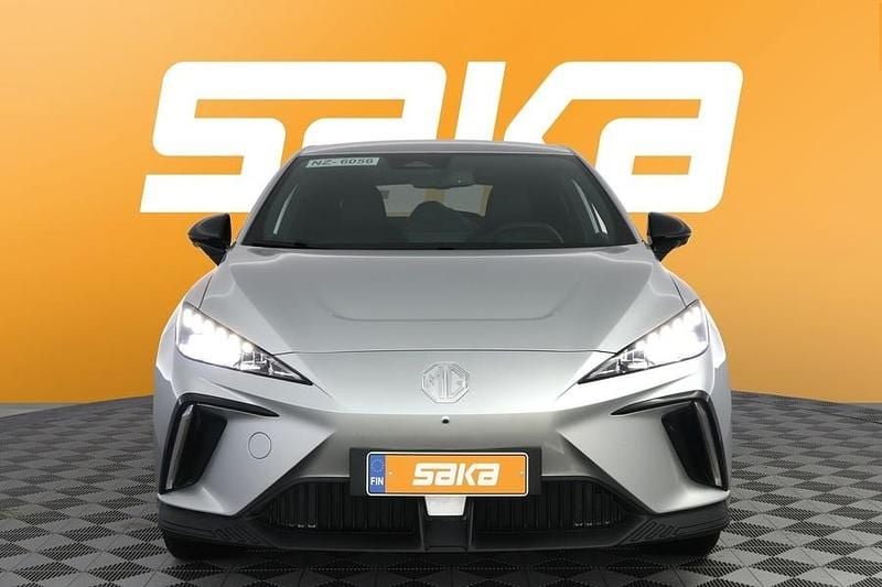 Käytetty MG MG4 EV Luxury 150 kW (204 HP) 2023 Viistoperä