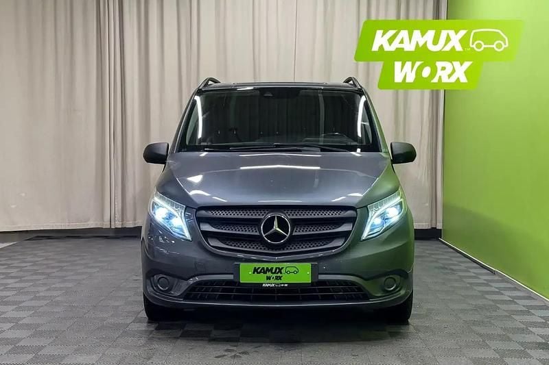 Käytetty Mercedes Vito 190 HP (139 kW) 2017 Hopea / harmaa Van