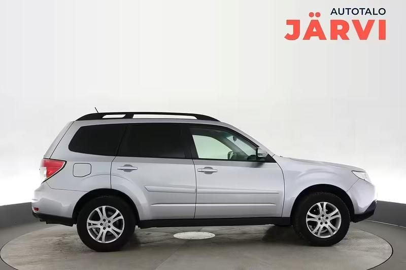 Käytetty Subaru Forester 150 HP (110 kW) 2012 Katumaasturi