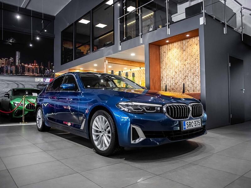 Käytetty BMW 530e Luxury Line 184 HP (135 kW) 2021 Sininen Sedan