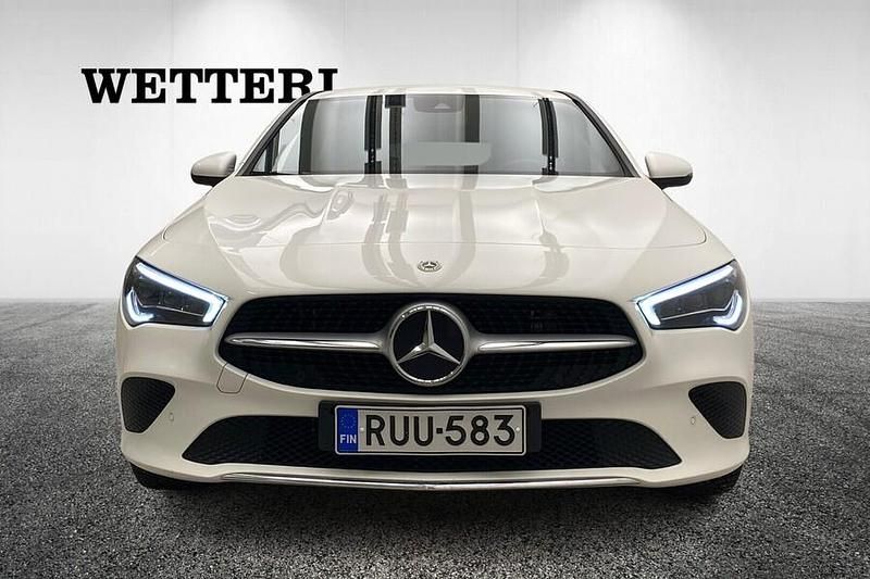 Käytetty Mercedes CLA250e Business 160 HP (117 kW) 2021 Valkoinen Sedan