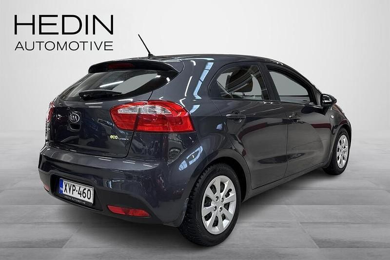 Käytetty Kia Rio LX 84 HP (61 kW) 2014 Harmaa Viistoperä