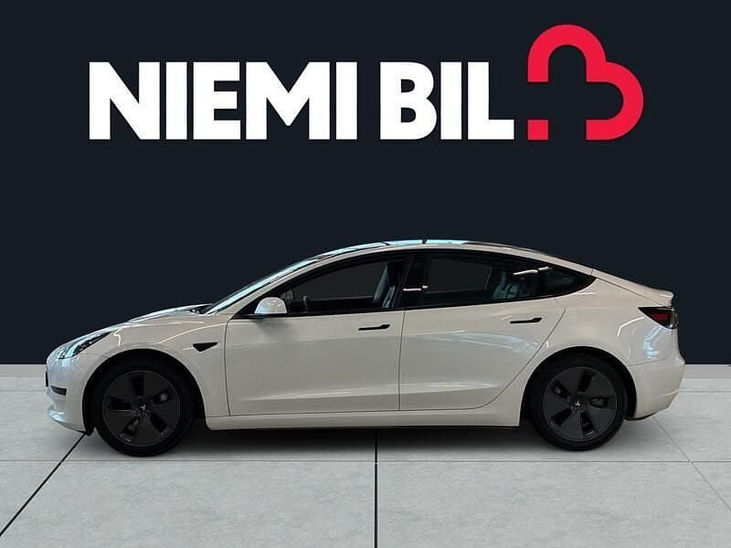 Käytetty Tesla Model 3 Standard Range Plus 211 kW (287 HP) 2021 Sedan