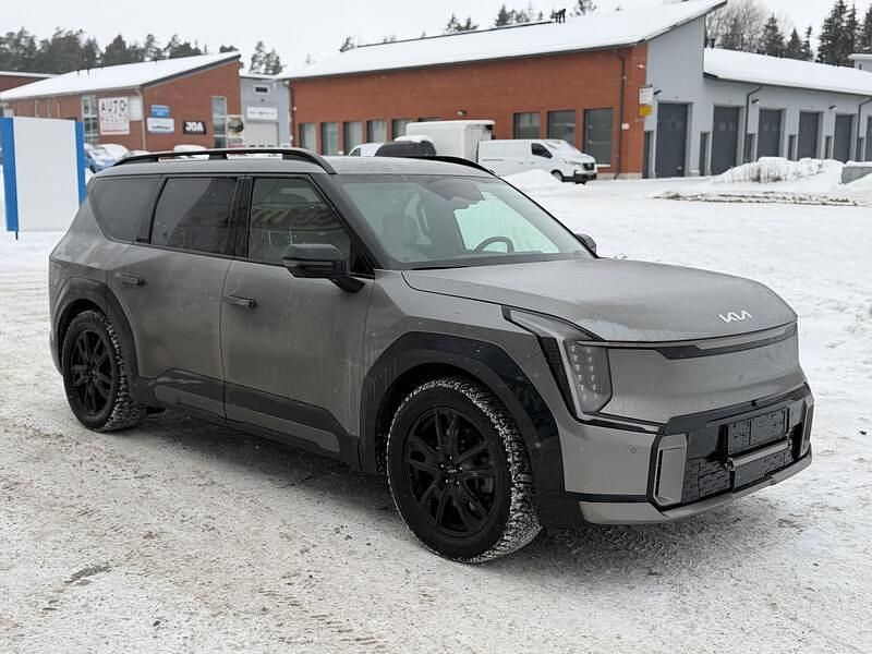 Käytetty Kia EV9 First Edition 283 kW (385 HP) 2024 Katumaasturi