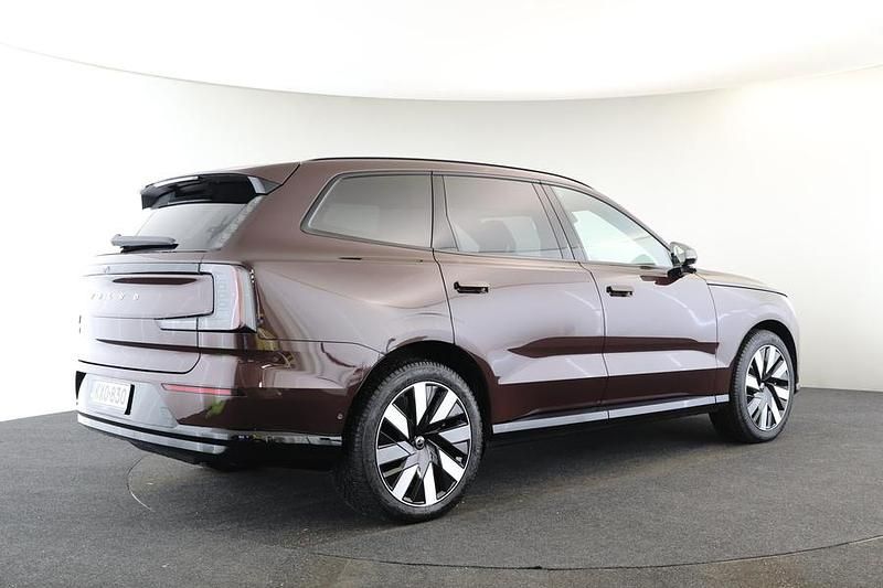 Käytetty Volvo EX90 Ultra 300 kW (408 HP) 2025 Punainen Katumaasturi