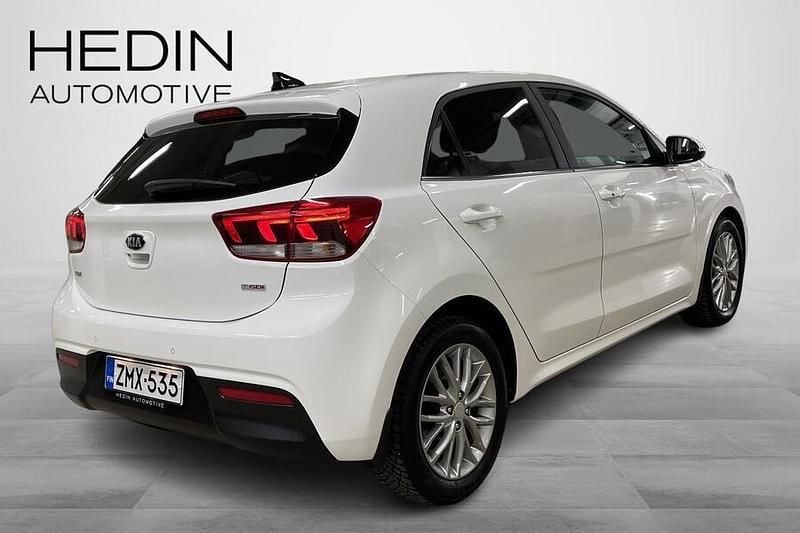 Käytetty Kia Rio 120 HP (88 kW) 2021 Valkoinen Viistoperä